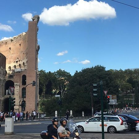 Delightful Apartment 100 Meters From The Colosseum Extérieur photo